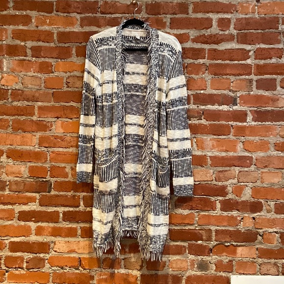 Forever 21 Knit Cardigan - Picture 1 of 7